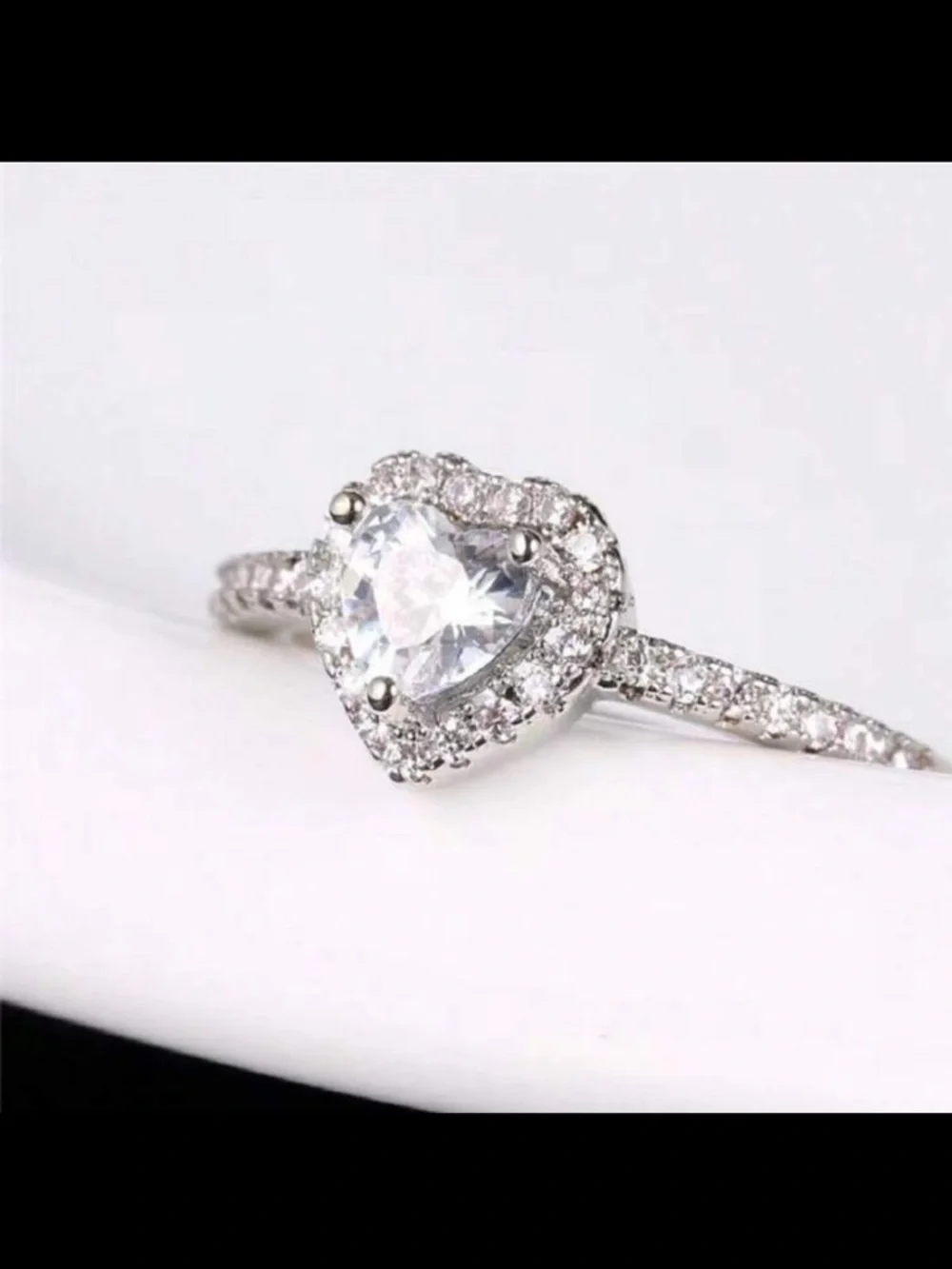 Exquisite Silver Heart Shaped Ring